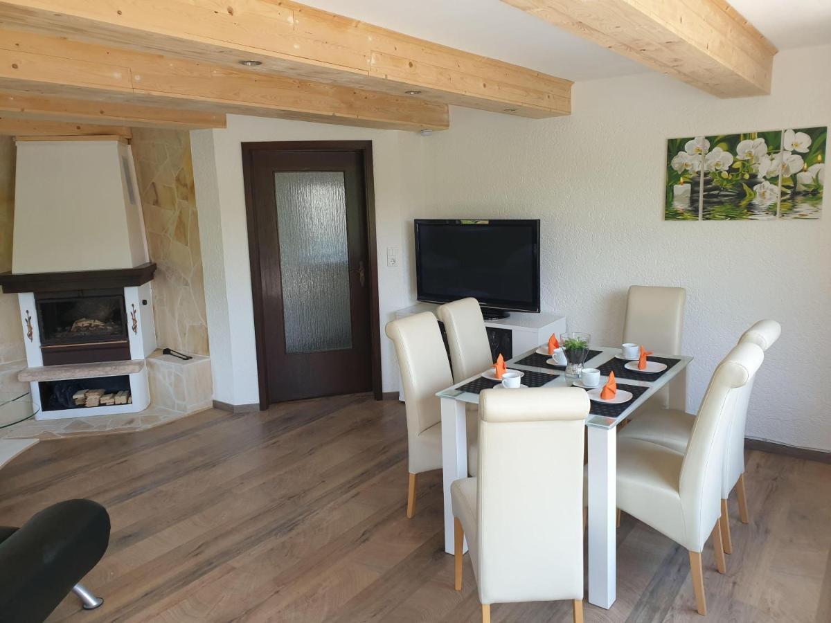 Saechsische-Schweiz-Ferienhaus-Wohnung-1-Mit-Elbblick-Sauna-Und-Kamin Königstein an der Elbe Exteriér fotografie
